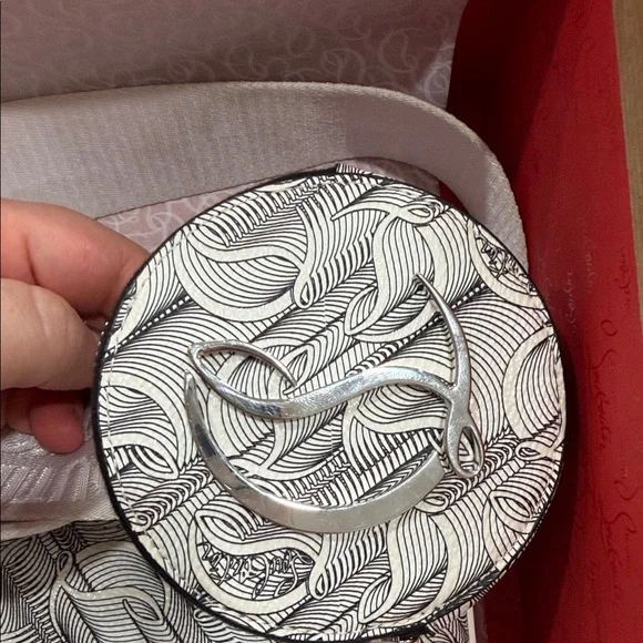 CHRISTIAN LOUBOUTIN LOUBILA HYBRID MONOGRAM
POUCH CROSSBODY BAG IN WHITE/BLACK - Picture 7 of 8